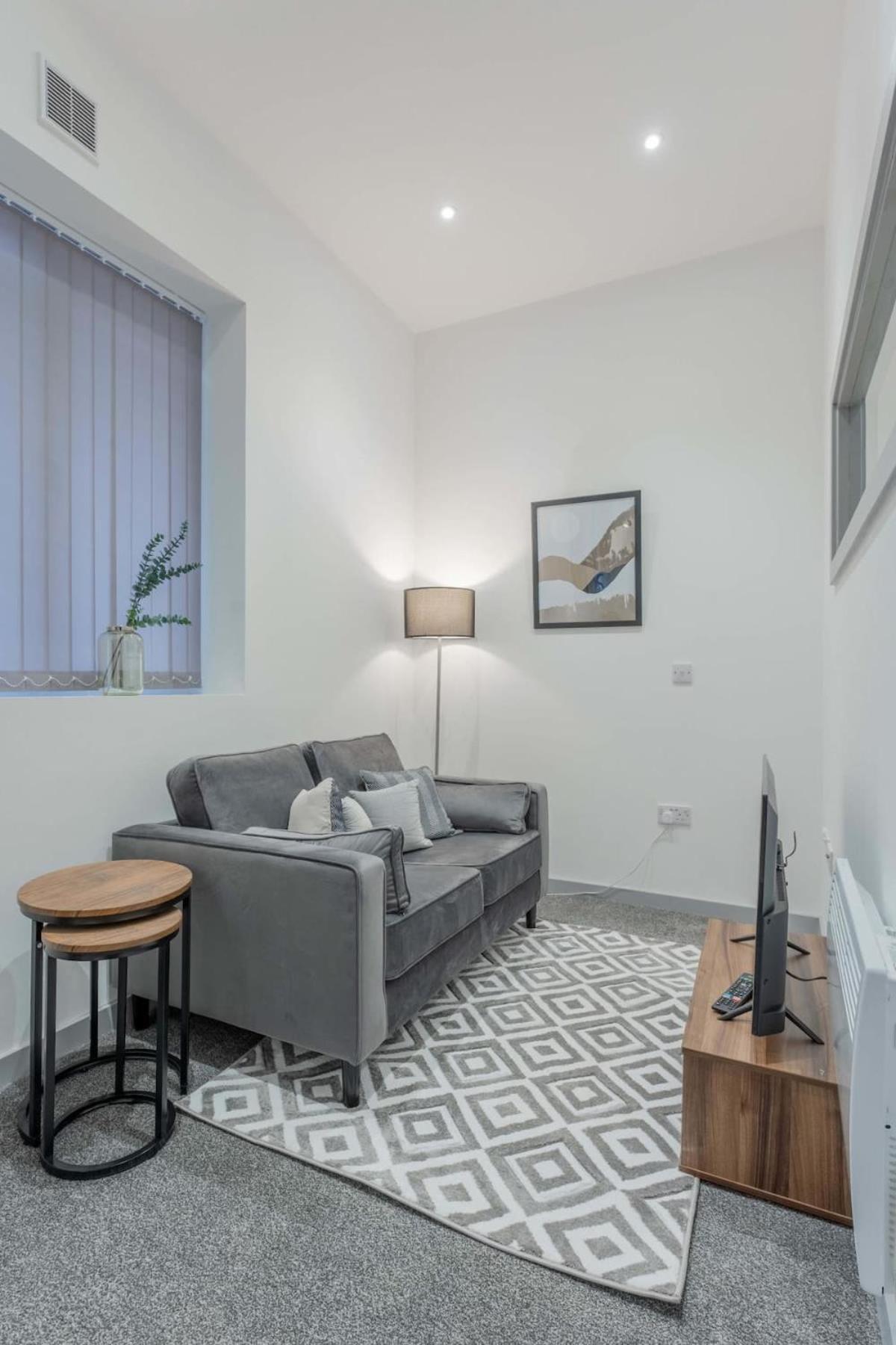 Modern 1 Bedroom Apartment In Dudley Brierley Hill Eksteriør bilde